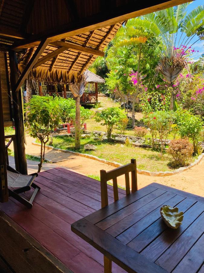Tamarin Lodge Ampangorinana Esterno foto