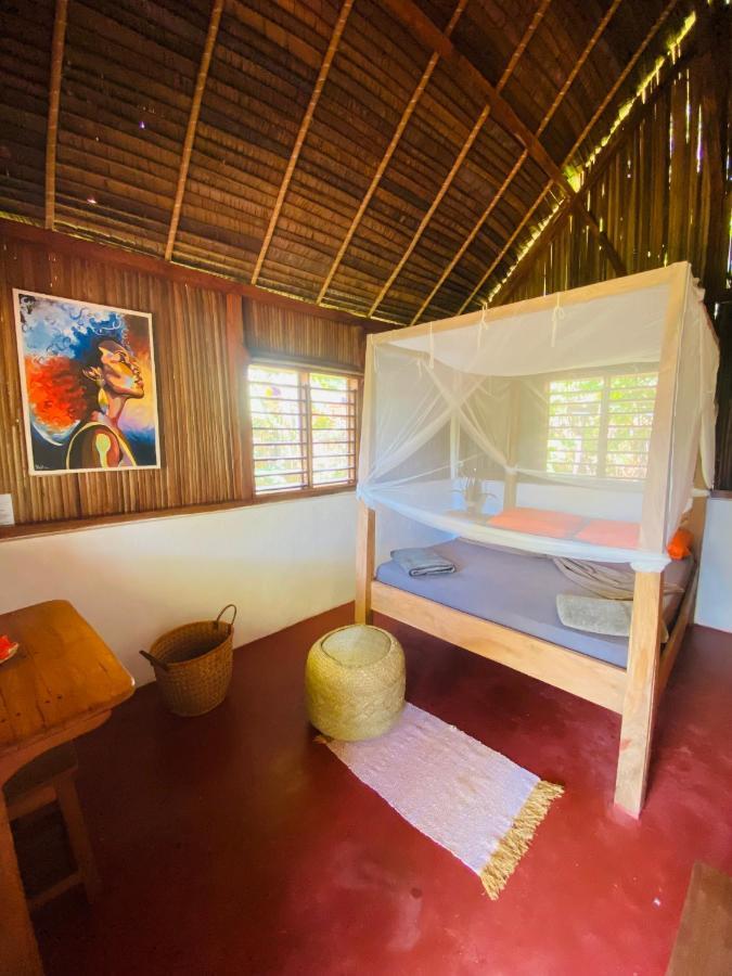 Tamarin Lodge Ampangorinana Esterno foto