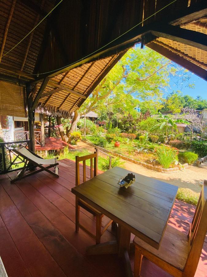 Tamarin Lodge Ampangorinana Esterno foto