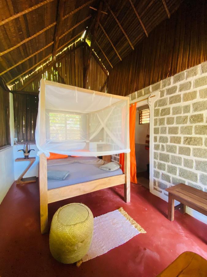 Tamarin Lodge Ampangorinana Esterno foto