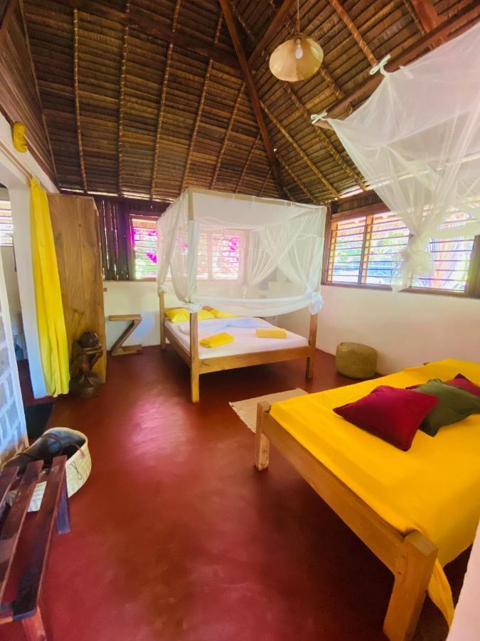 Tamarin Lodge Ampangorinana Esterno foto