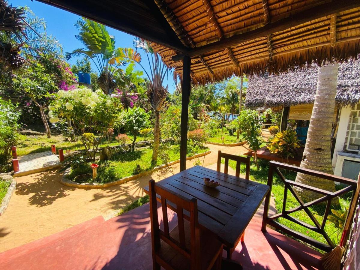 Tamarin Lodge Ampangorinana Esterno foto