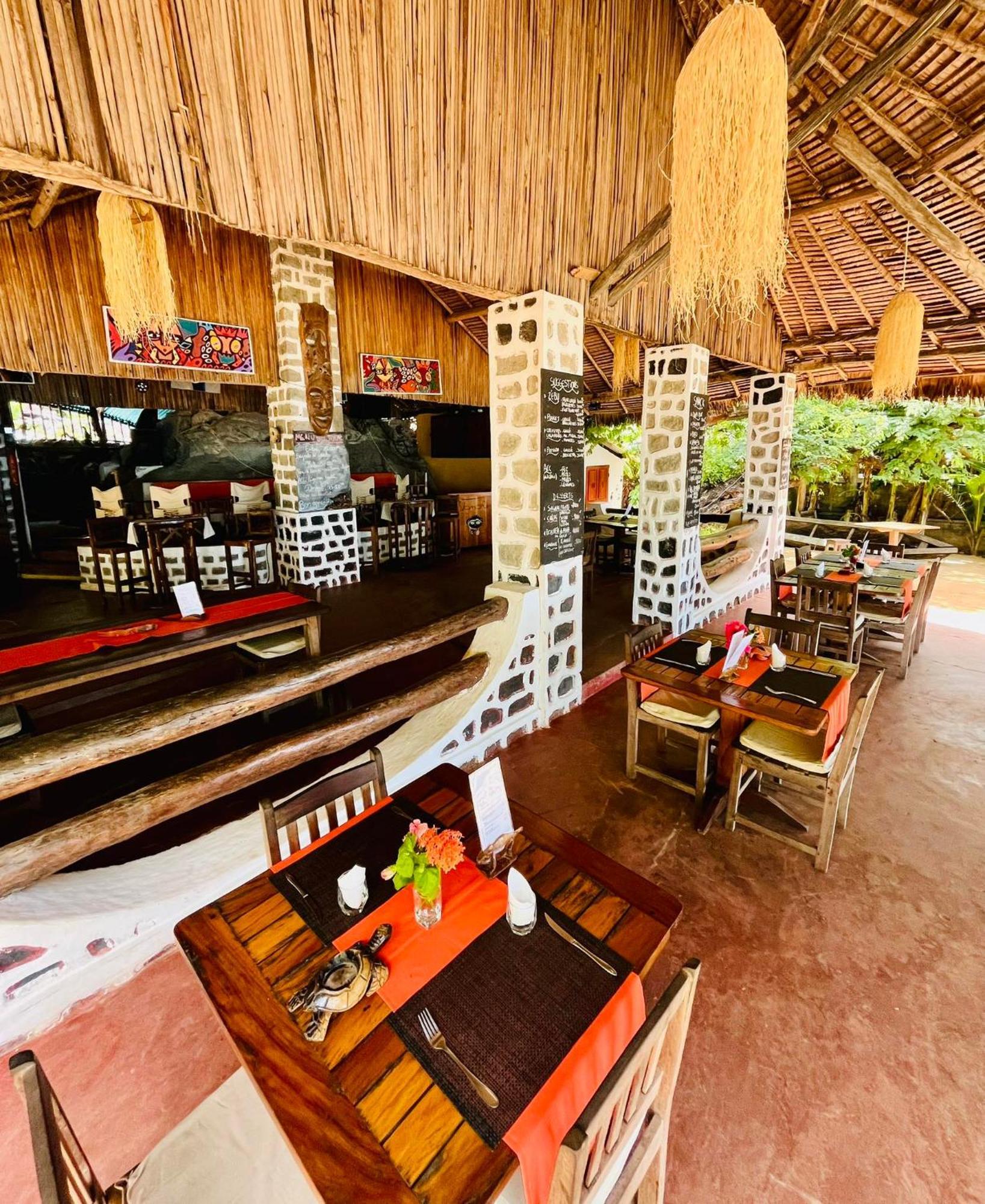 Tamarin Lodge Ampangorinana Esterno foto