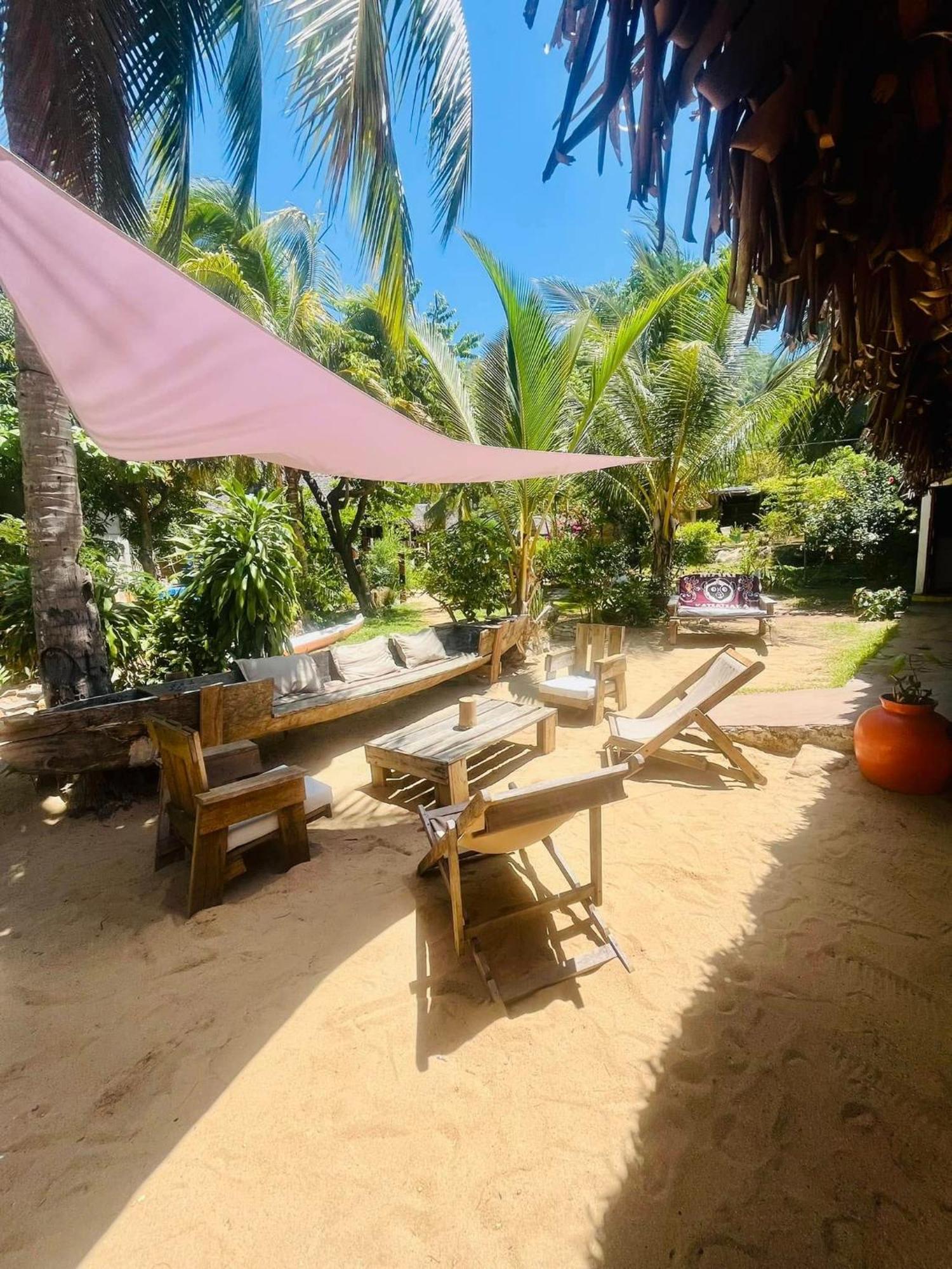 Tamarin Lodge Ampangorinana Esterno foto